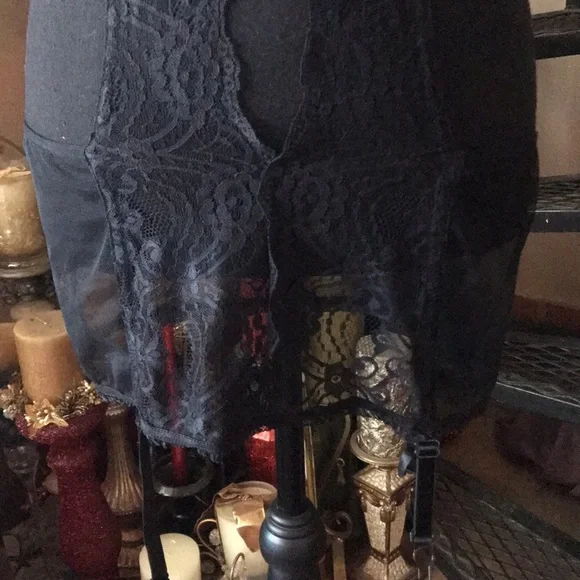 🔥SEXY🔥NWOT Frederick’s of Hollywood Lace One Piece 5 Garters Lingerie Intimates